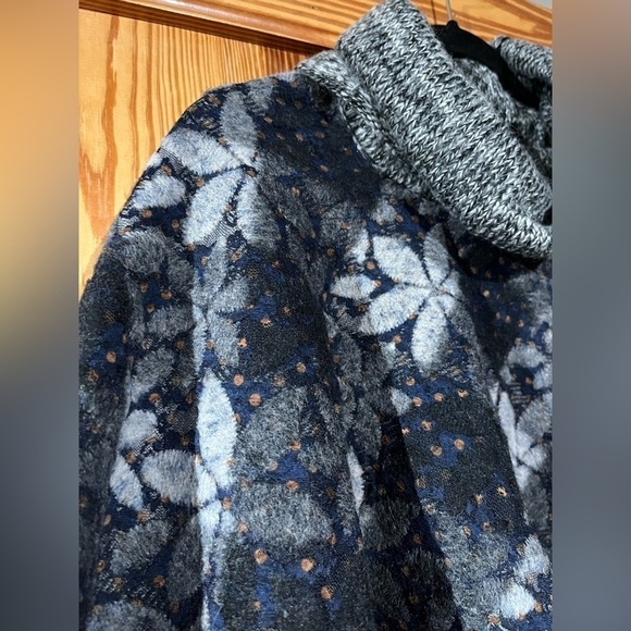 Anthropologie Wintertide Poncho Sweater Wool Blend Reversible Pullover - Picture 5 of 15